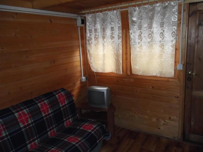 Cottage with Garden View image 3