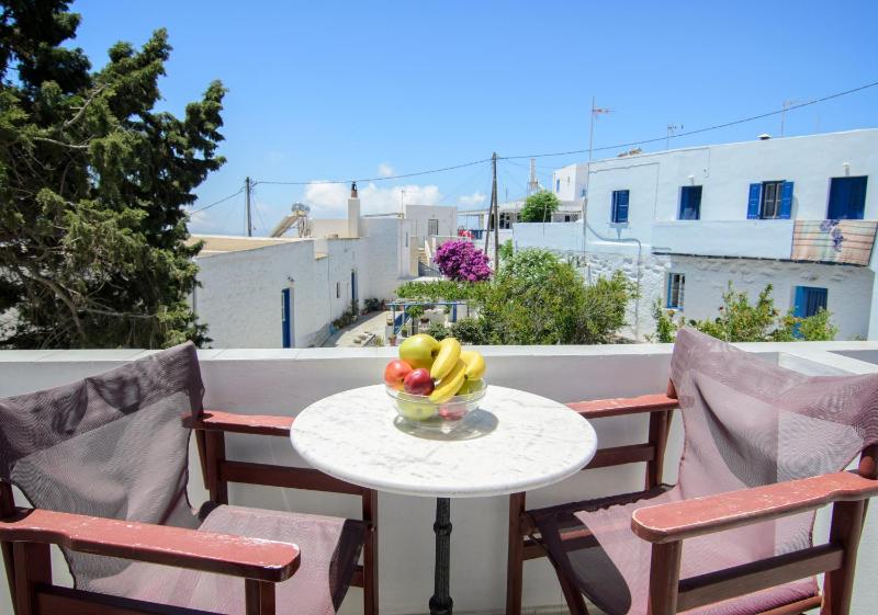 Double Room with Balcony image 2