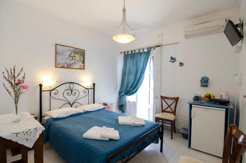 Double Room with Balcony image 1