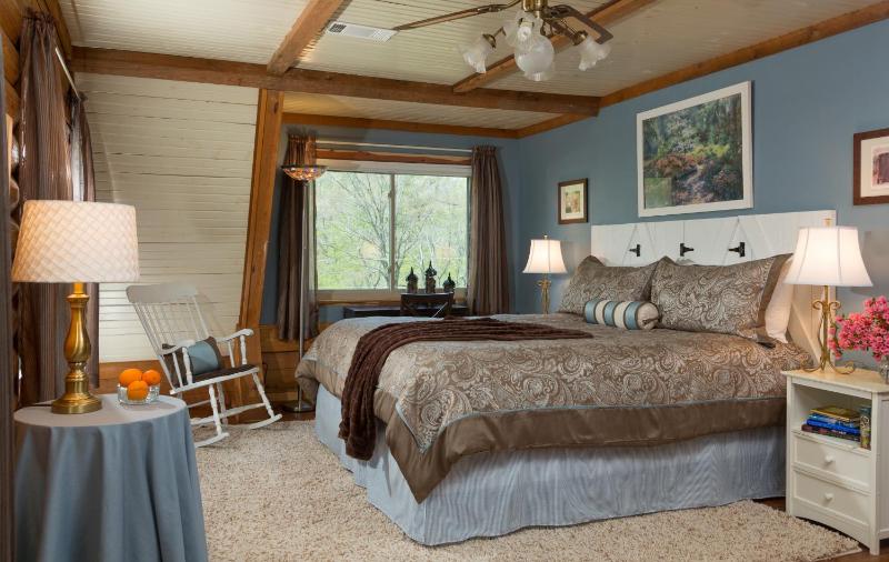 King Room with Spa Bath - The Ouachita image 2