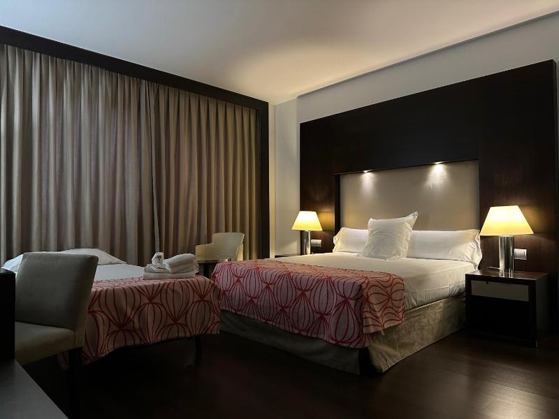 Double Room (2 Adults + 1 Child ) image 3