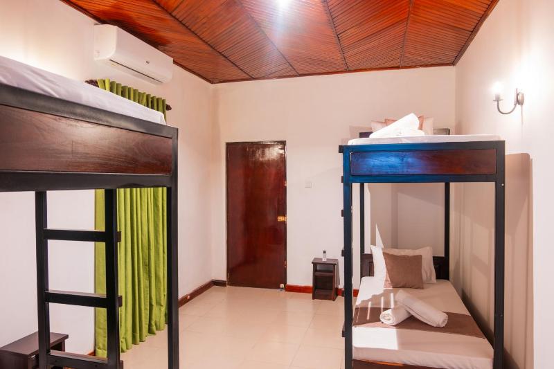 Bed in 4-Bed Dormitory Room image 1
