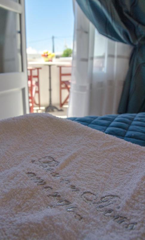 Double Room with Balcony image 3