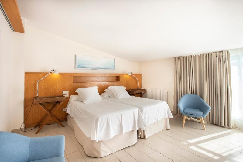 Superior Double or Twin Room image 3