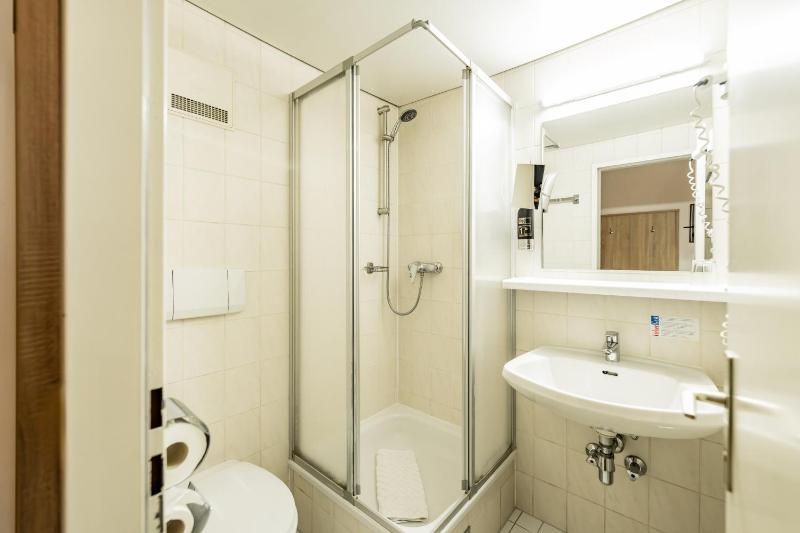 Hotel Pension Baronesse - image 12