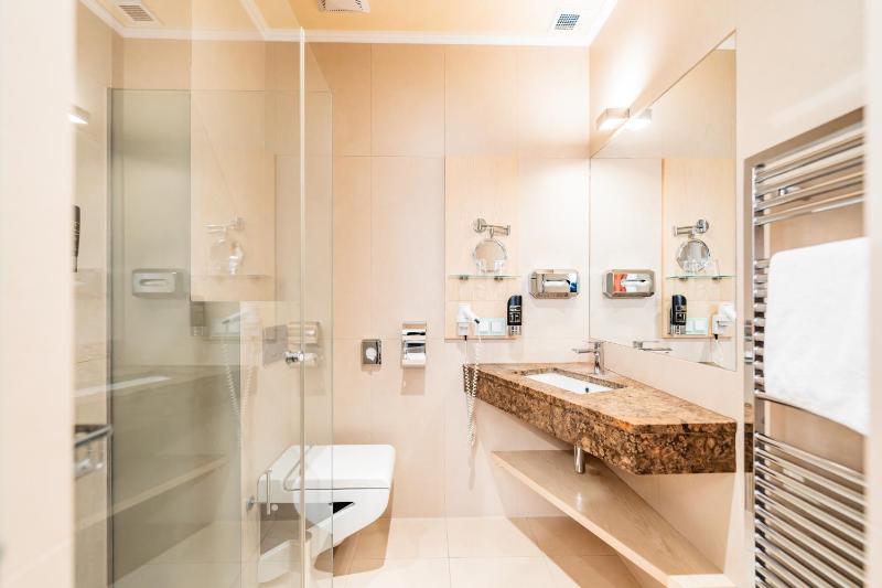 Hotel Pension Baronesse - image 9