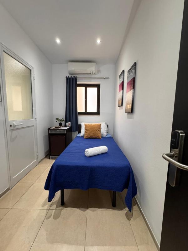Standard Twin Room (1 Adult) image 2
