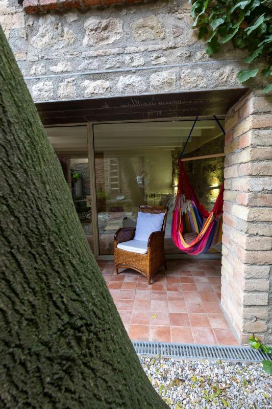 Deluxe Double Room with Private Garden image 2