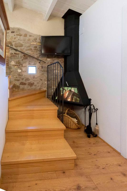 Duplex Room with Fireplace image 4