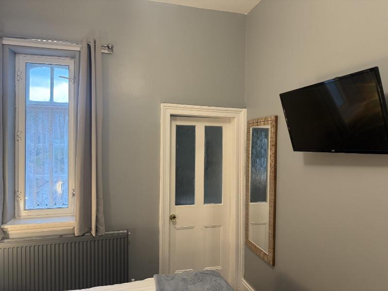 Standard Double Room image 2