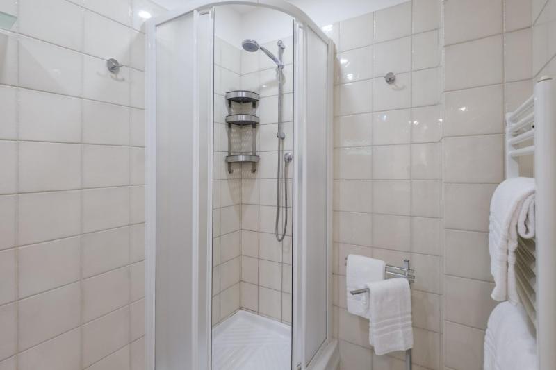 Apartment - Ground Floor image 4