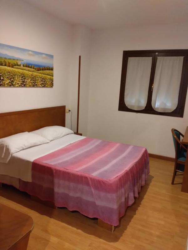 Single Room image 1