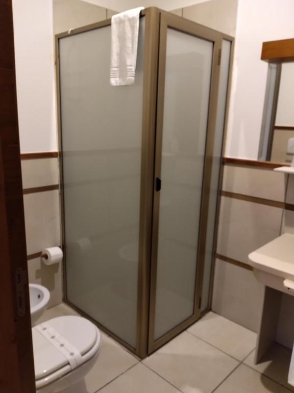 Single Room image 4