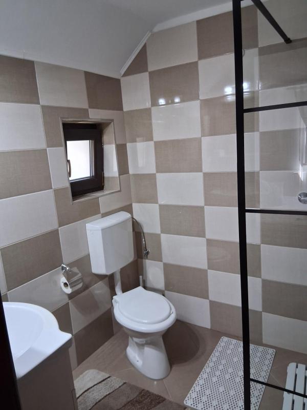 Twin Room with Balcony image 2