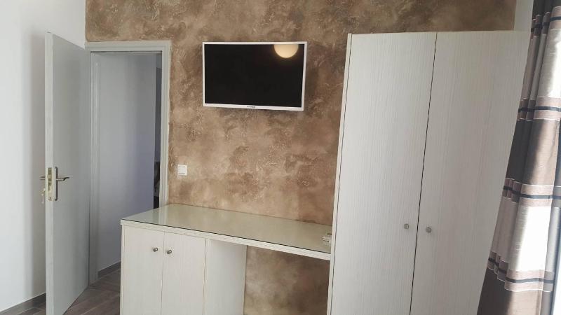 Apartment with Mountain View image 2