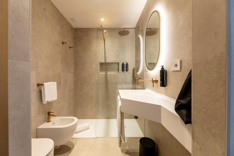 Hi Hotels Sirmione - Heated Lakeview Pool - image 34