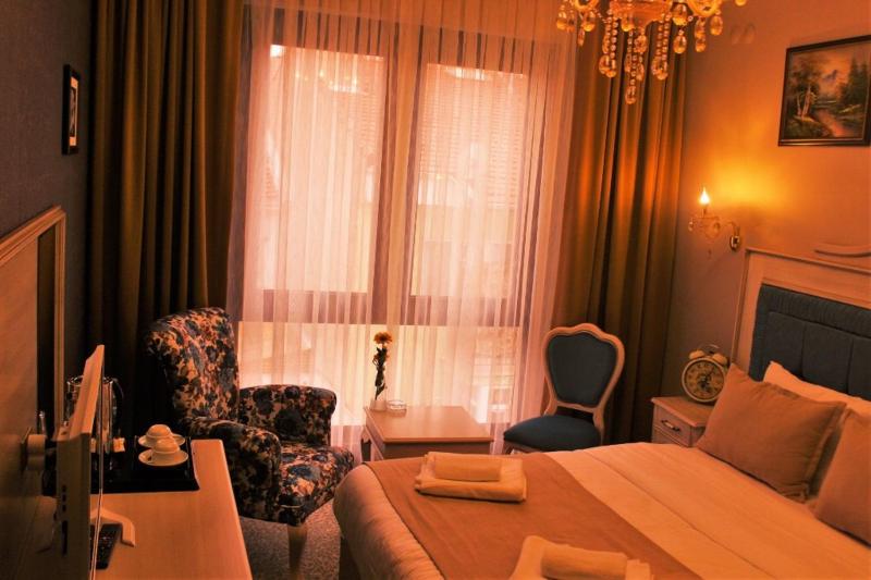 Deluxe Room image 2