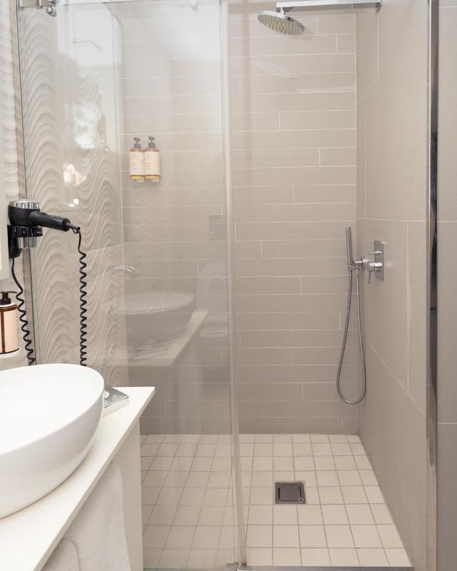 Superior Double Room image 4