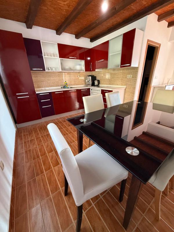 Apartment image 3