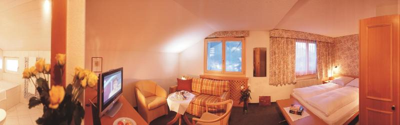Standard Suite image 3