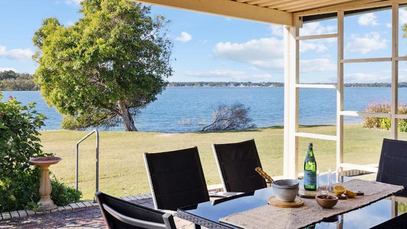 Peninsula Court Unit 10 - Waterfront Unit with Pool & River Views - Holiday Yamba - image 16