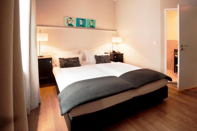 Superior Double Room image 1