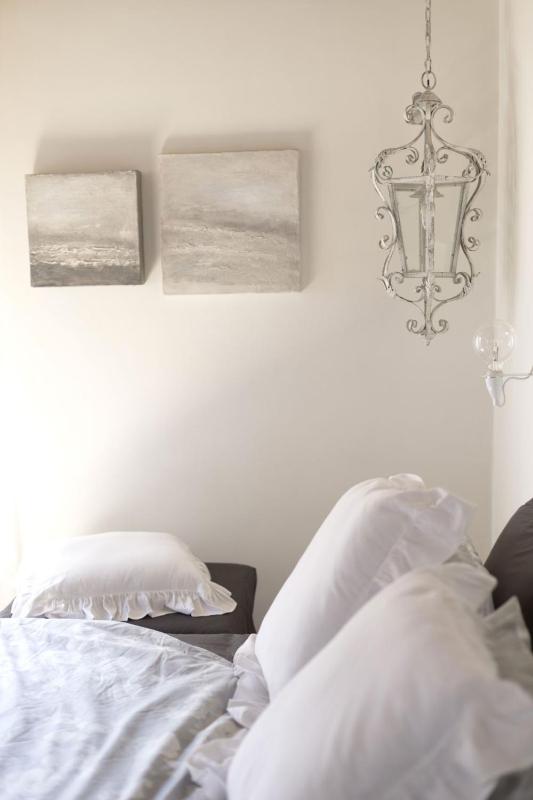 Double Room image 4