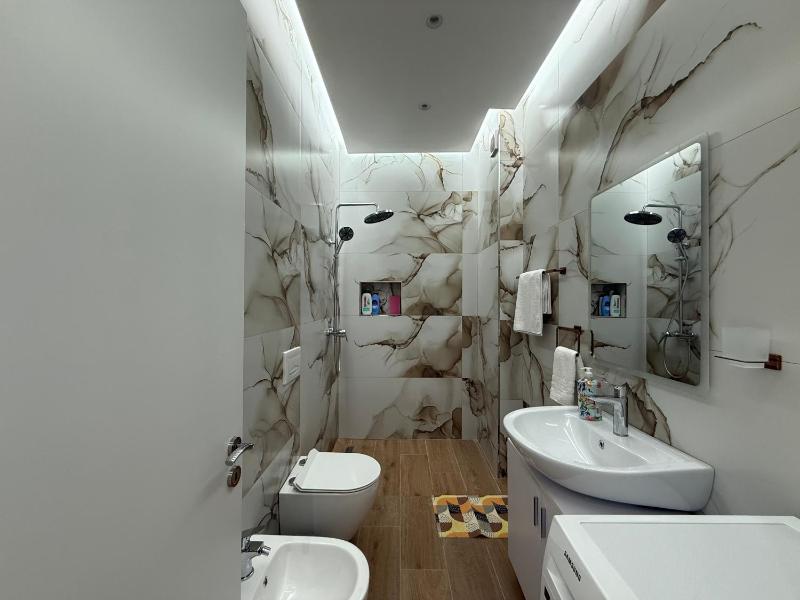 Sunset Shore Apartment - image 6