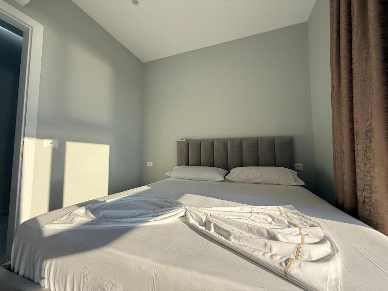 Sunset Shore Apartment - image 8