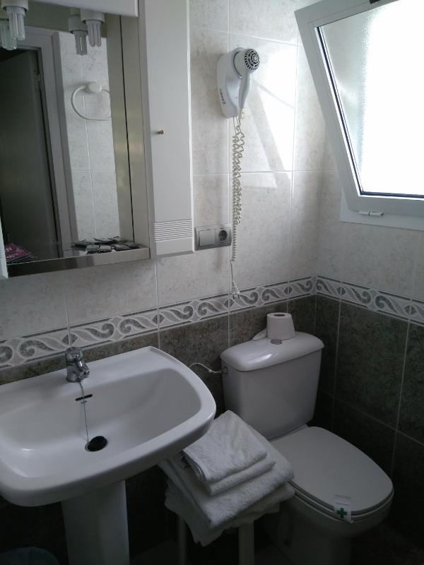 Quadruple Room image 3