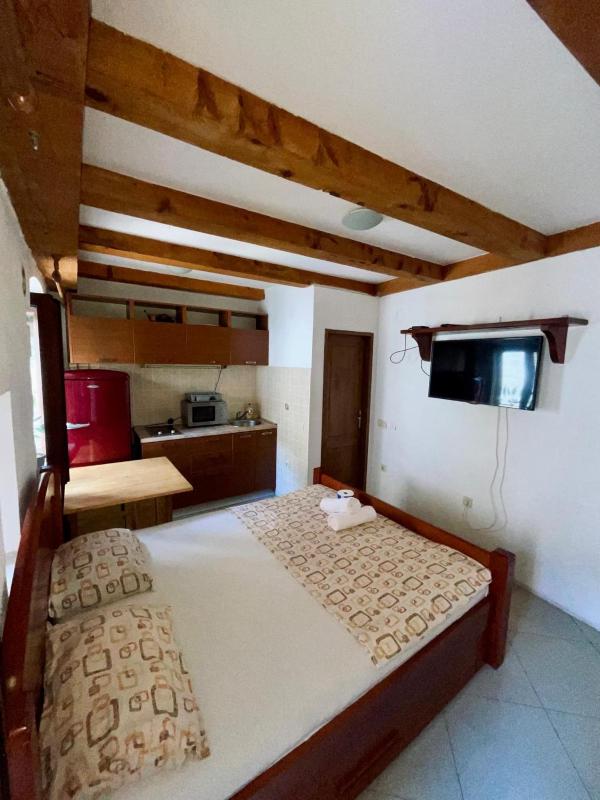 Studio (2 Adults) - 504 Stari Grad street image 3