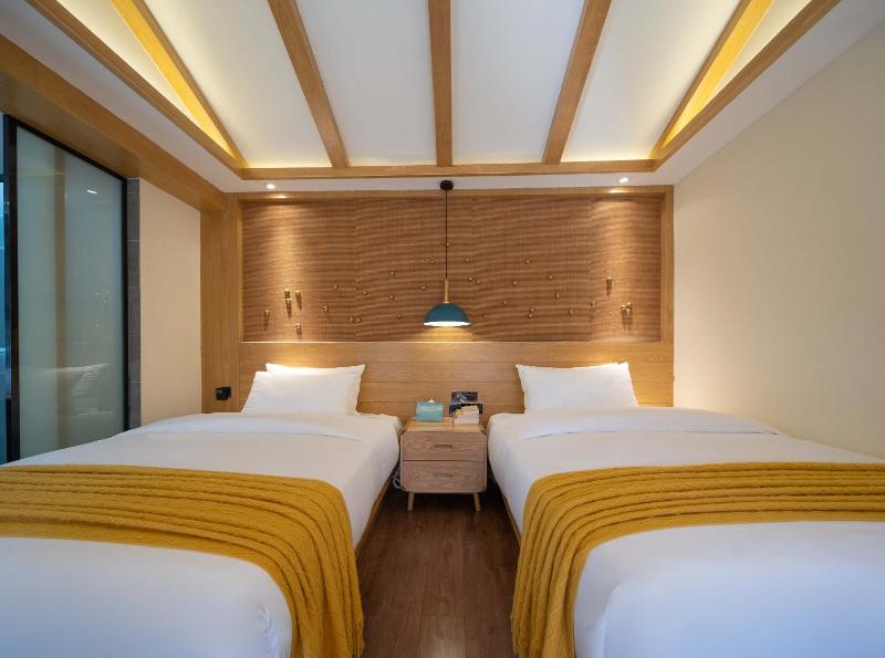 Lijiang MuYa Chinese Courtyard Hotel with Water View - image 35