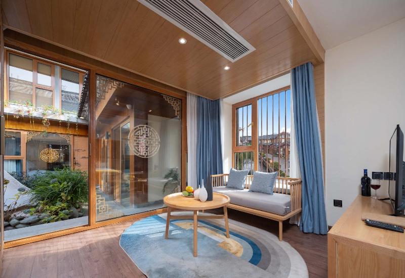 Lijiang MuYa Chinese Courtyard Hotel with Water View - image 47