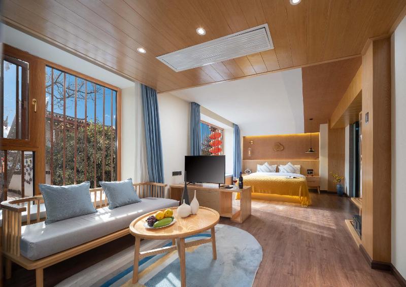 Lijiang MuYa Chinese Courtyard Hotel with Water View - image 38