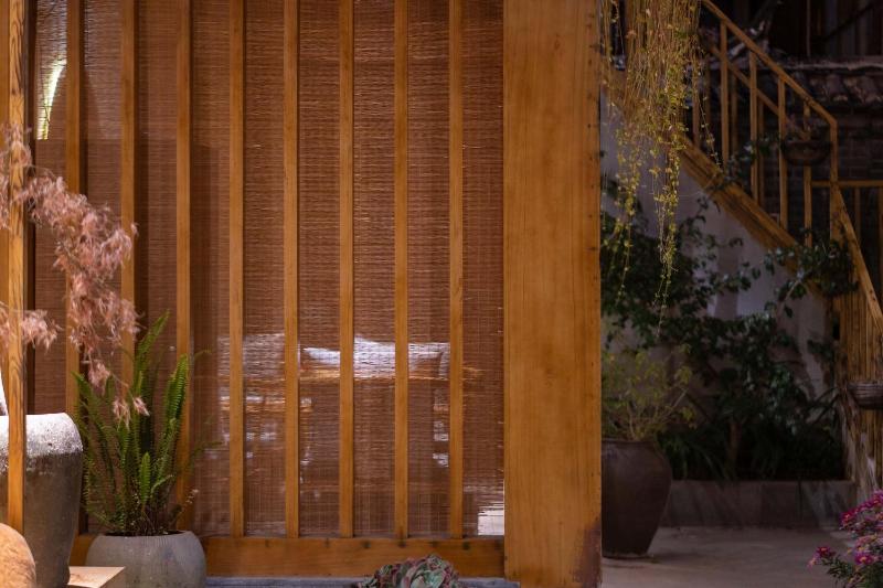 Lijiang MuYa Chinese Courtyard Hotel with Water View - image 37