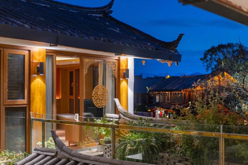 Lijiang MuYa Chinese Courtyard Hotel with Water View - image 16