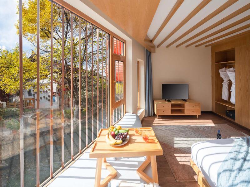 Lijiang MuYa Chinese Courtyard Hotel with Water View - image 46