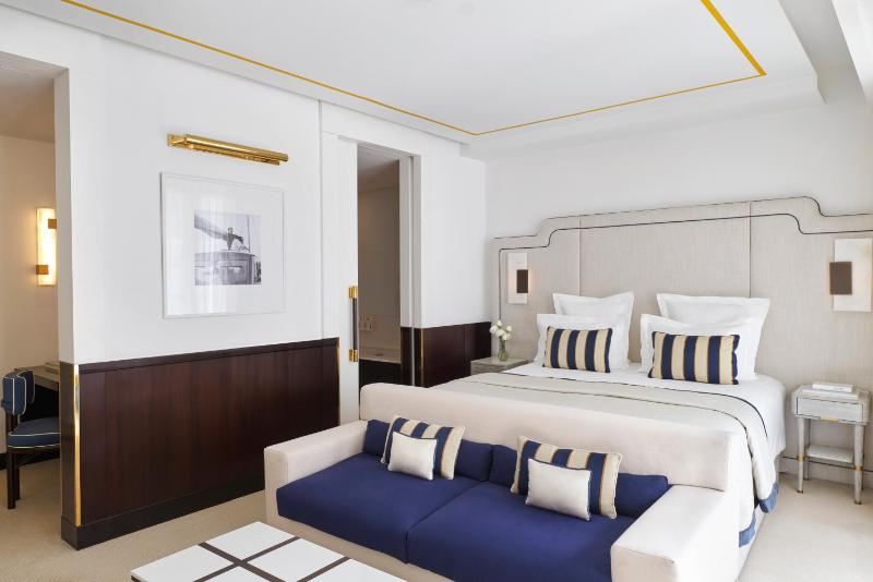 Junior Suite with Sea View image 4