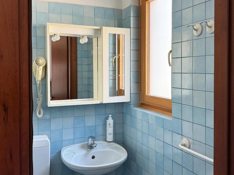 Single Room image 4