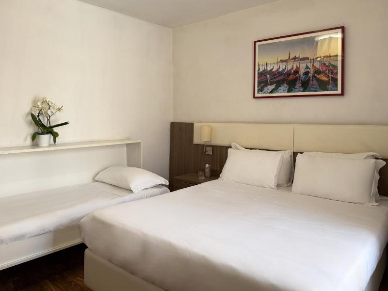 Triple Room image 1