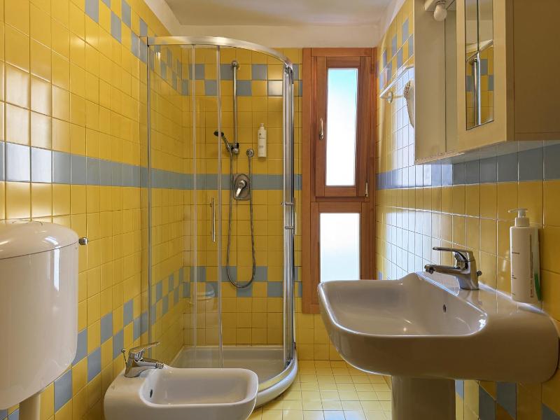Double Room with Private External Bathroom image 1