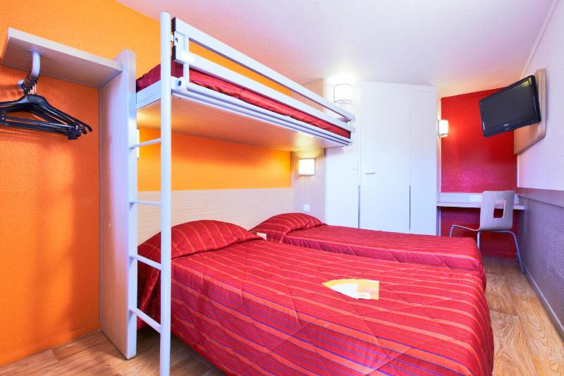 Triple Room (3 Single Beds) image 4