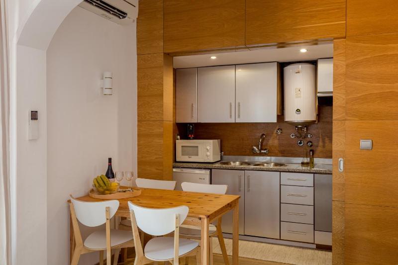 Stylish Hideaway in Heart of Cascais - image 20