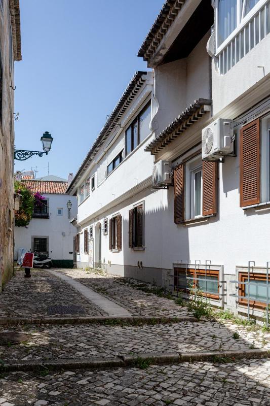 Stylish Hideaway in Heart of Cascais - image 18