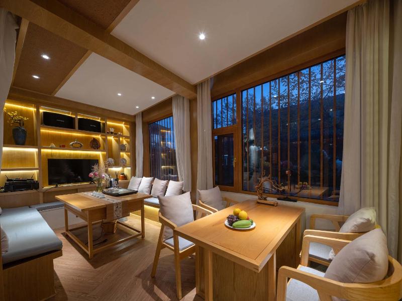 Lijiang MuYa Chinese Courtyard Hotel with Water View - image 23