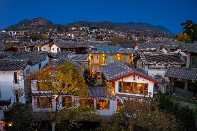 Lijiang MuYa Chinese Courtyard Hotel with Water View - image 24