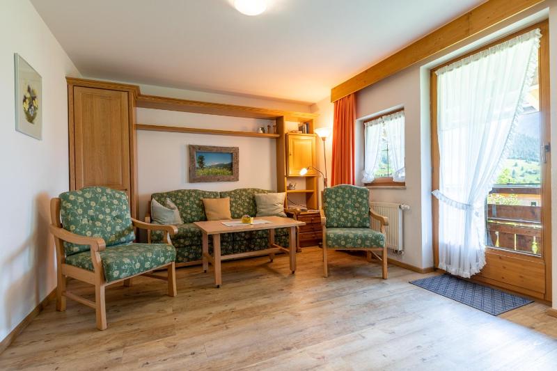 One-Bedroom Apartment with Balcony image 1
