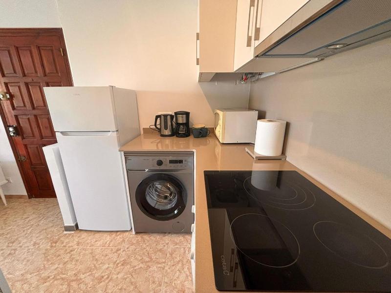 Apartamento Calella 4: Cerca del Mar Mascotas Bienvenidas - ES-323-80 - image 9