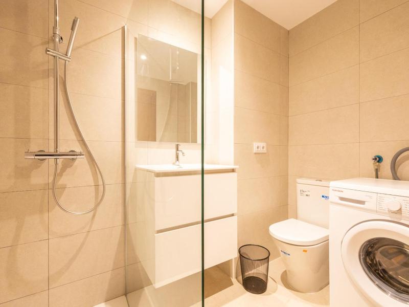 Apartamento frente a la playa con gran terraza y aparcamiento privado - ES-325-2 - image 2