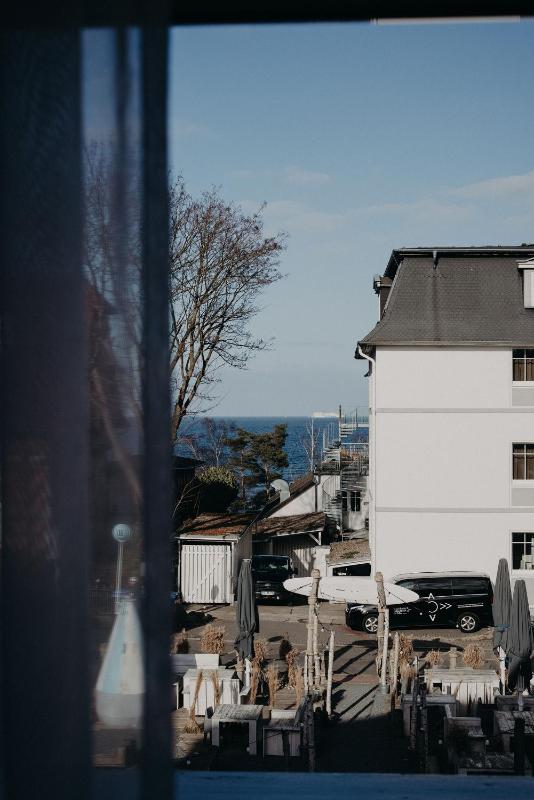 Double Room with Balcony and Sea View image 2